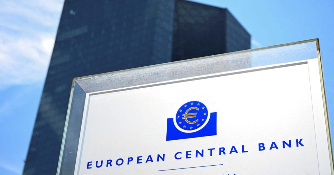 bancos-da-zona-do-euro-devem-se-preparar-para-o-risco-de-aperto-do-dolar,-diz-o-bce