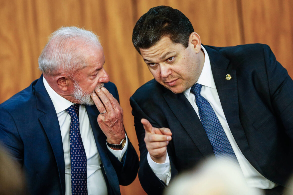 lula-devera-procurar-alcolumbre-para-tratar-de-messias-no-stf,-dizem-aliados