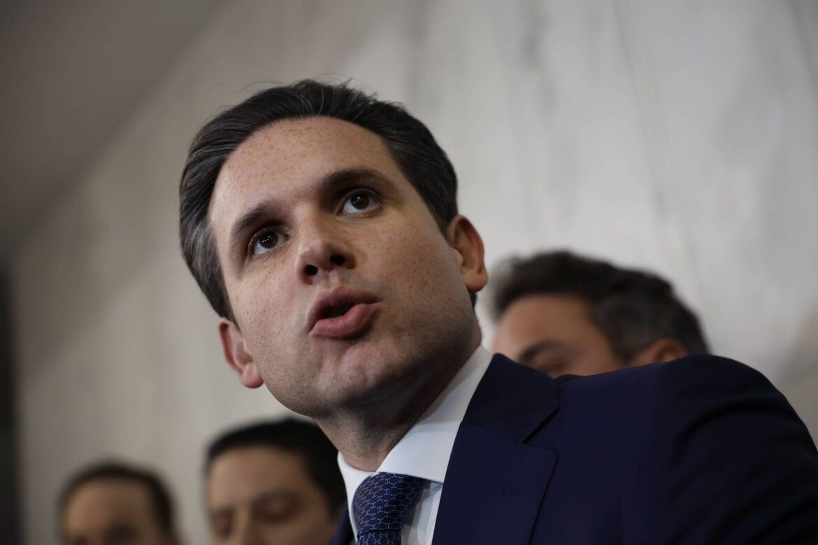 motta-isola-pt-e-pl-e-organiza-bloco-com-275-deputados,-a-maioria-da-camara