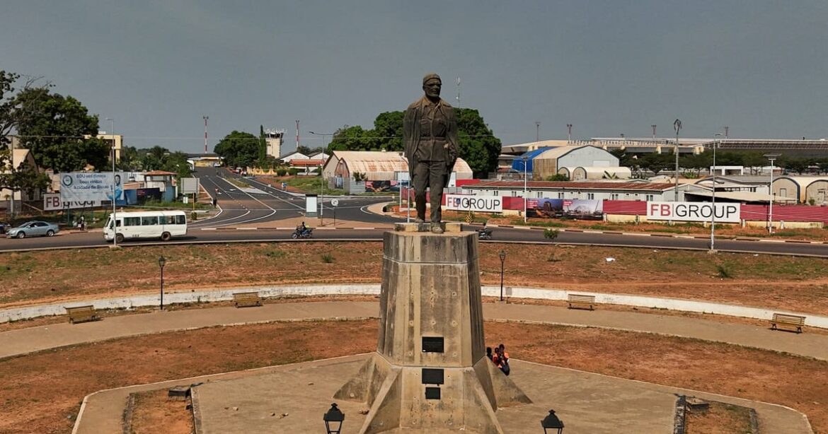 oficiais-do-exercito-dizem-que-tomaram-poder-em-guine-bissau,-informa-radio-francesa