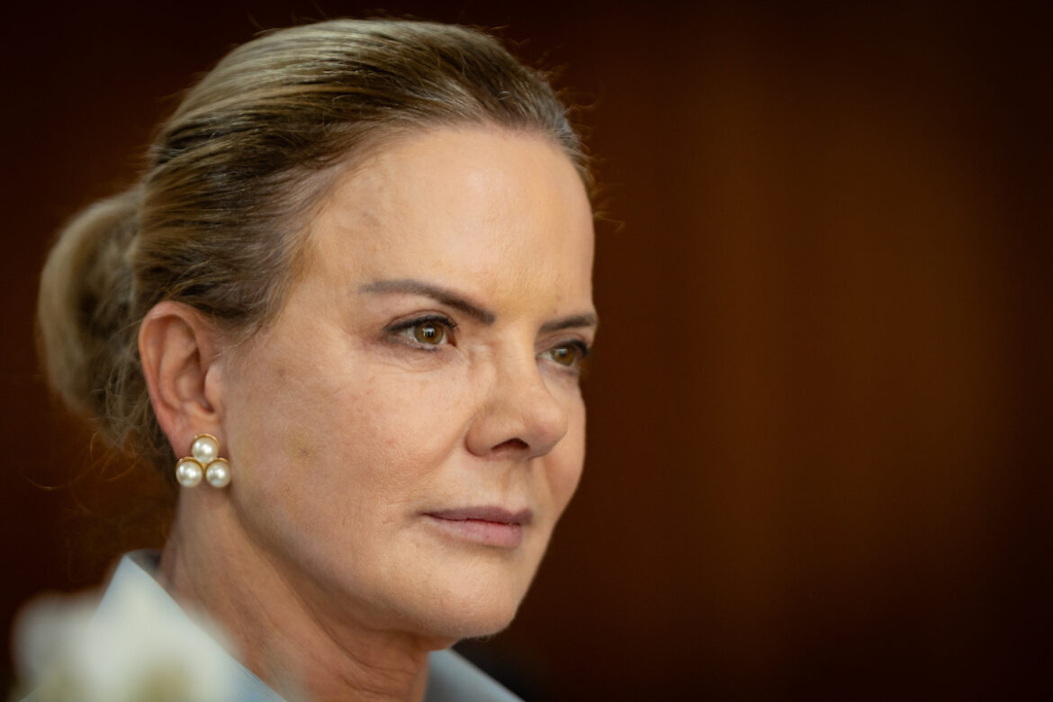 gleisi-se-reune-com-relator-do-pl-antifaccao-em-meio-a-crise-no-senado