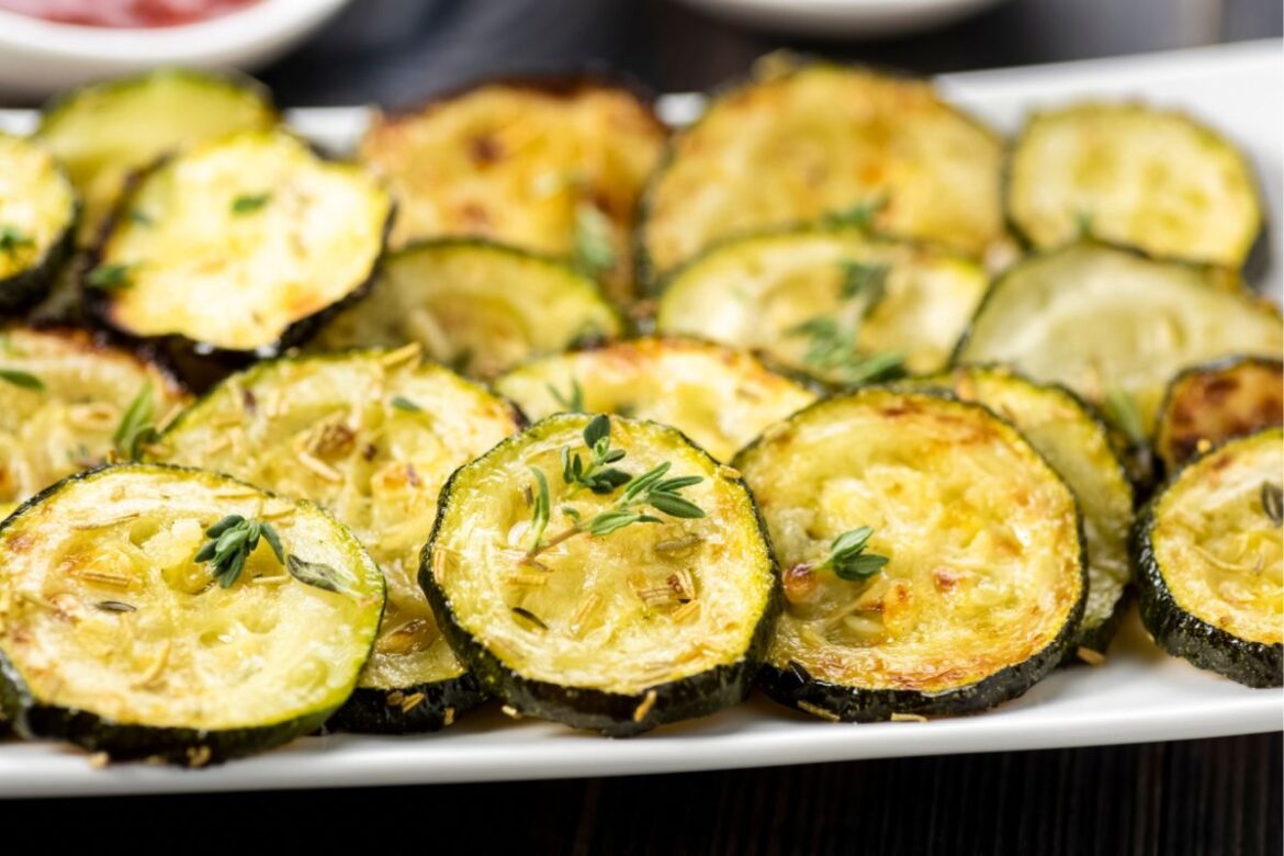 chips-de-abobrinha-crocantes-na-air-fryer:-petisco-rapido-e-saudavel