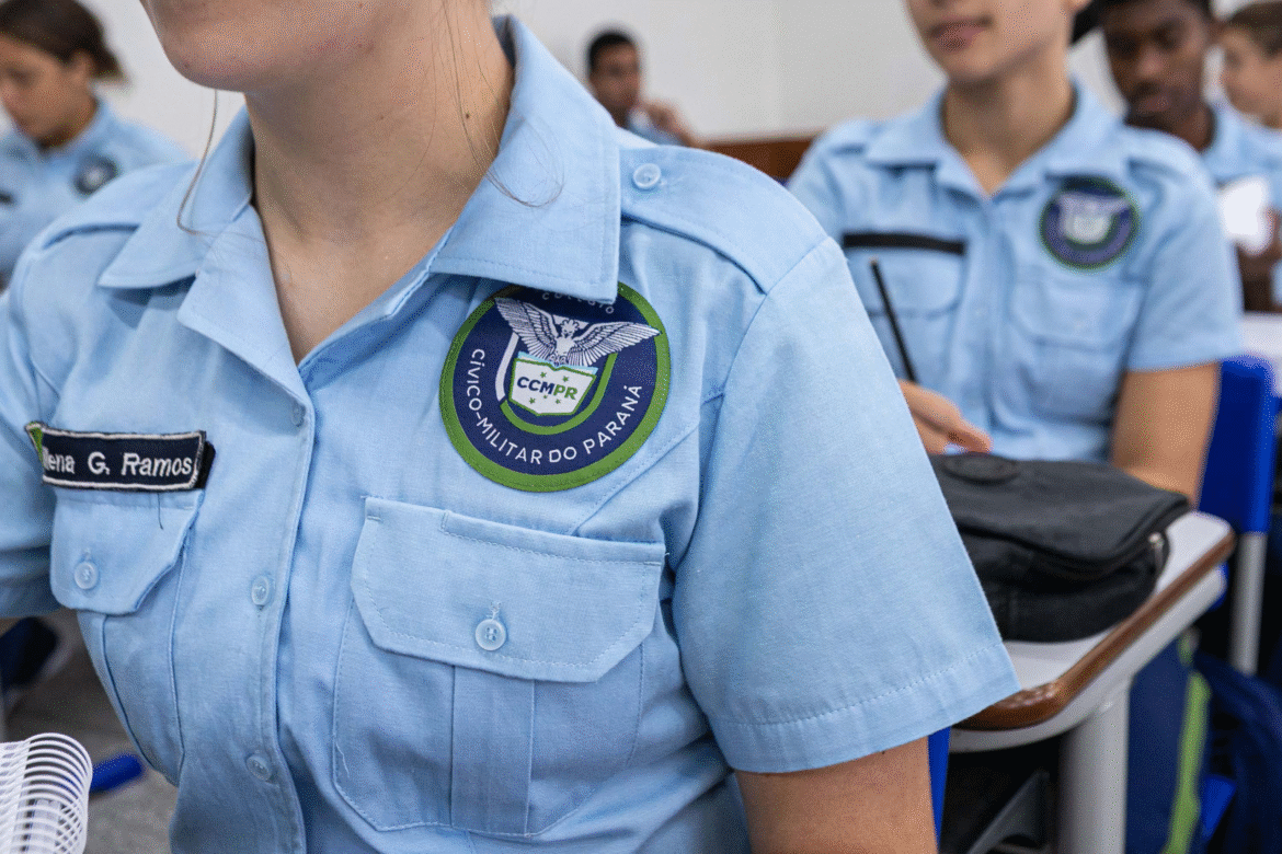 entrar-na-favela-e-deixar-corpo-no-chao:-o-canto-dos-alunos-em-escola-civico-militar-no-pr