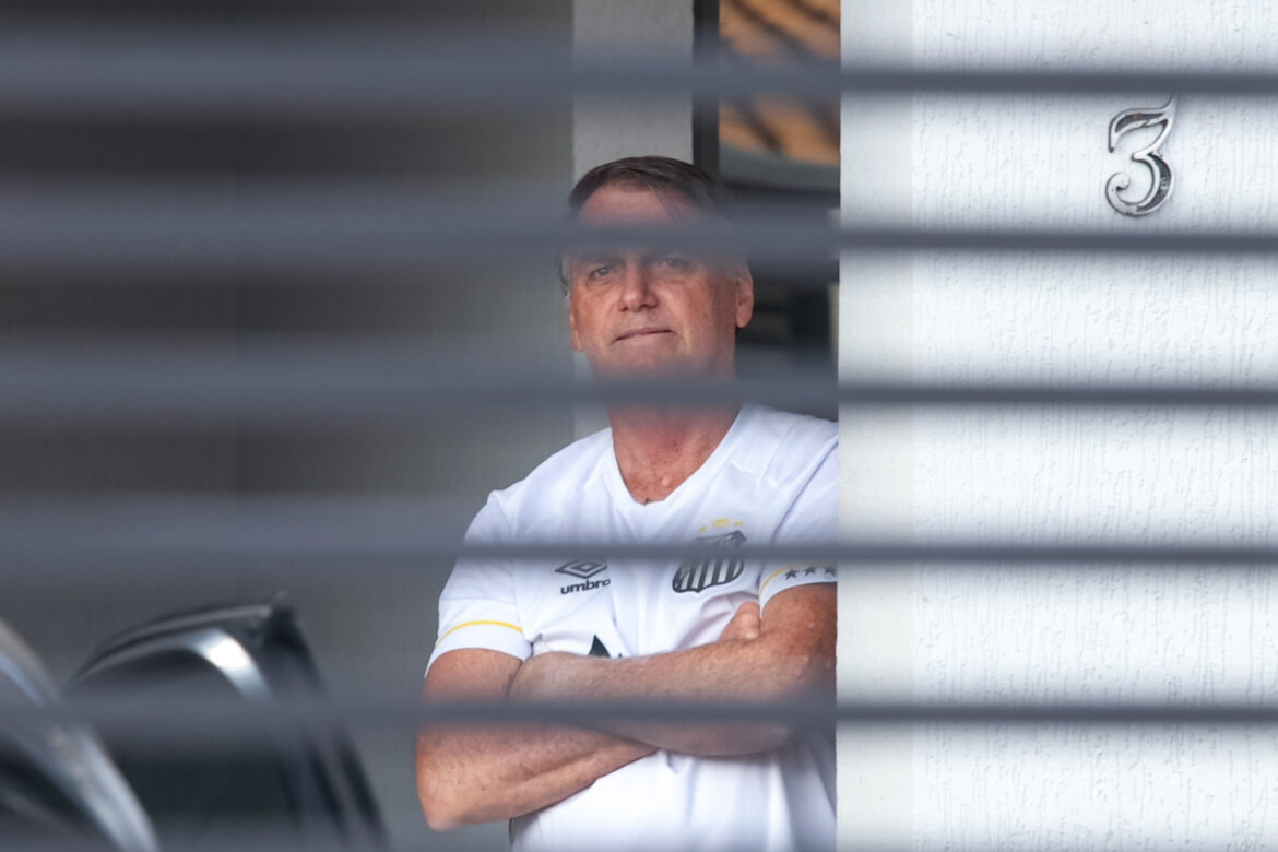 da-solda-na-tornozeleira-a-prisao-na-pf:-os-dias-cruciais-de-bolsonaro