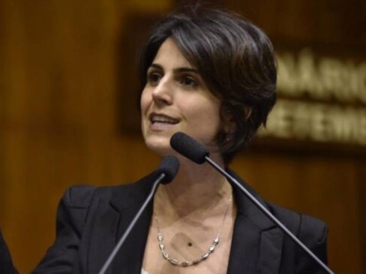 psol-anuncia-filiacao-de-manuela-davila-e-pre-candidatura-ao-senado