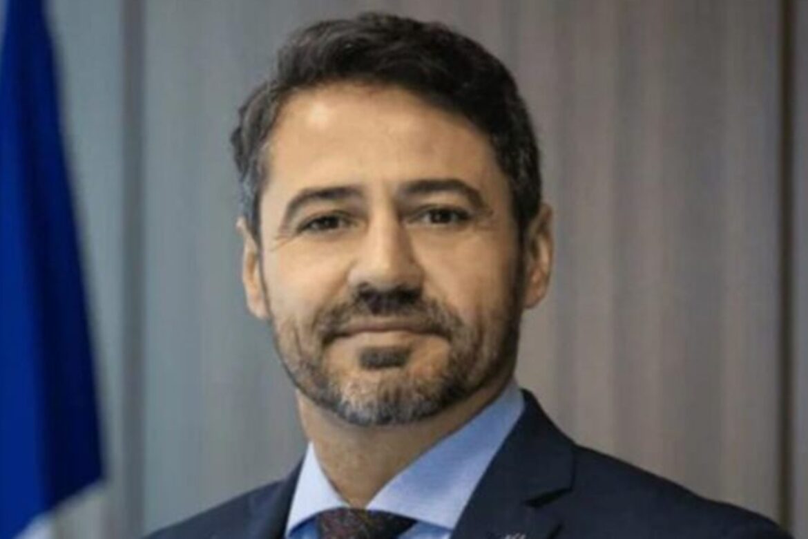 ex-chefe-da-receita-que-tentou-liberar-joias-para-bolsonaro-e-demitido