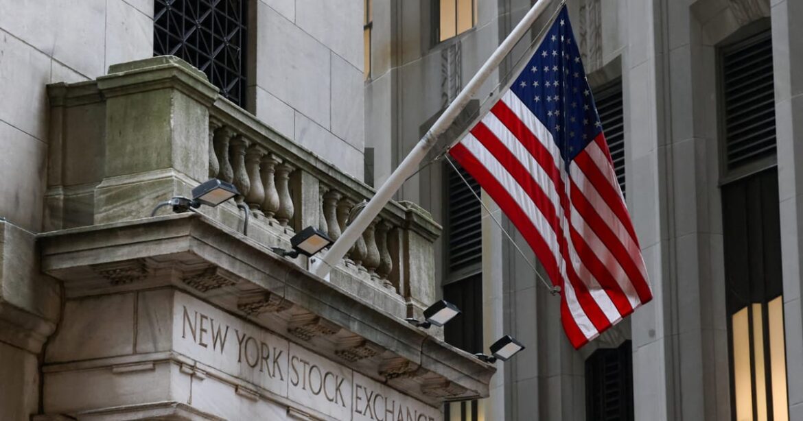 wall-st-abre-em-alta,-futuros-voltam-a-ser-negociados-apos-interrupcao