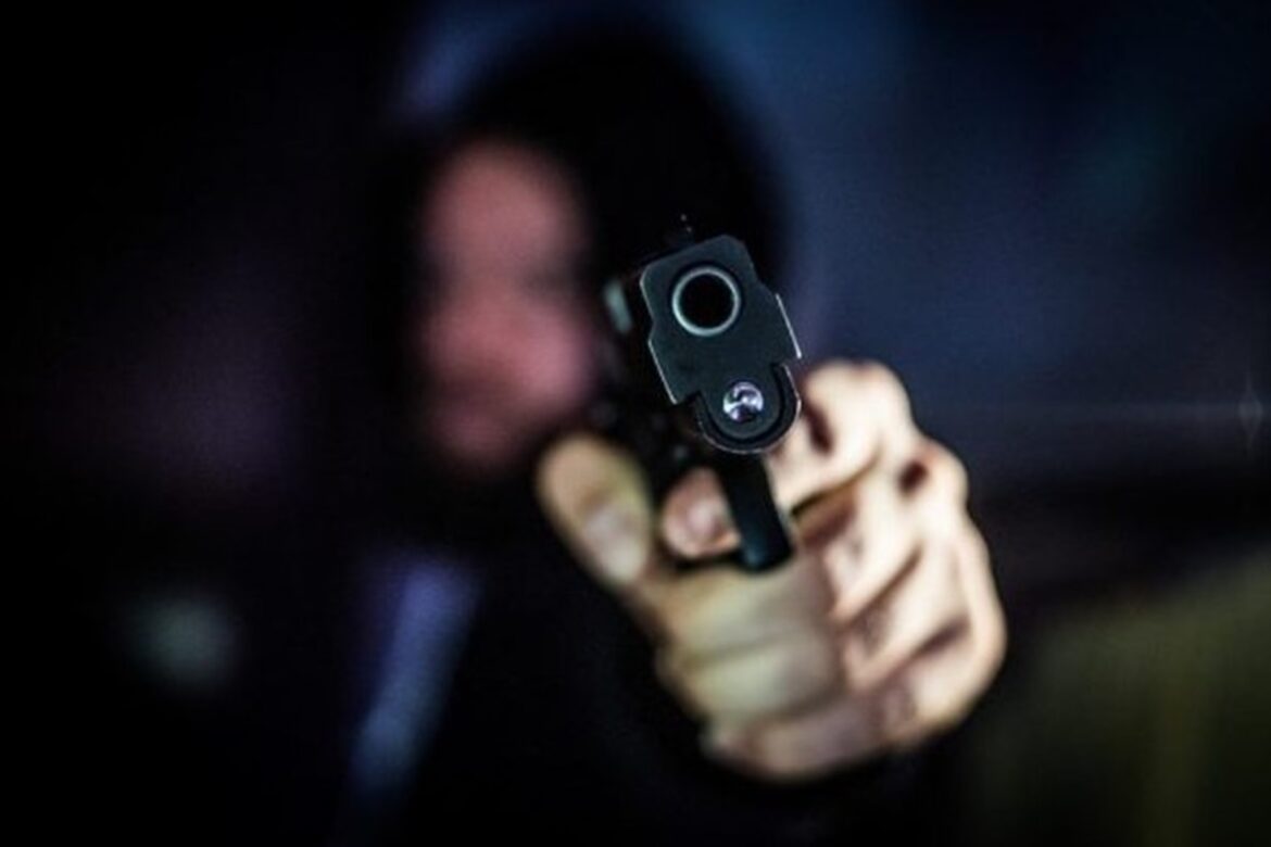 acerto-de-contas:-homem-mata-dois-jovens-e-foge-apos-homicidios