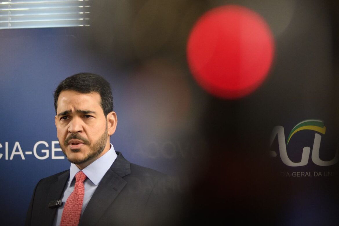 decisao-de-gilmar-deixa-messias-entre-a-cruz-e-a-espada