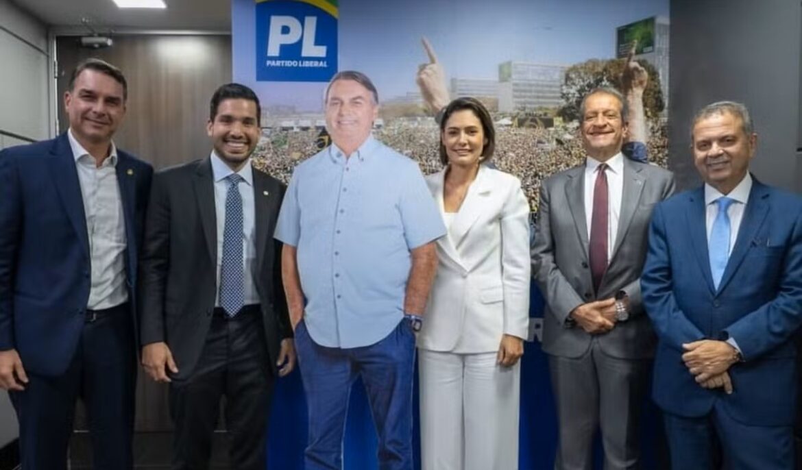 michelle-conversa-com-bolsonaro-de-papelao-e-preocupa-aliados