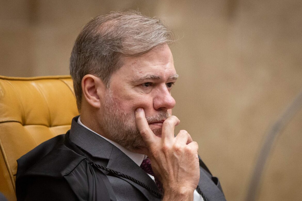 toffoli-determina-que-todas-as-decisoes-do-banco-master-serao-tomadas-pelo-stf