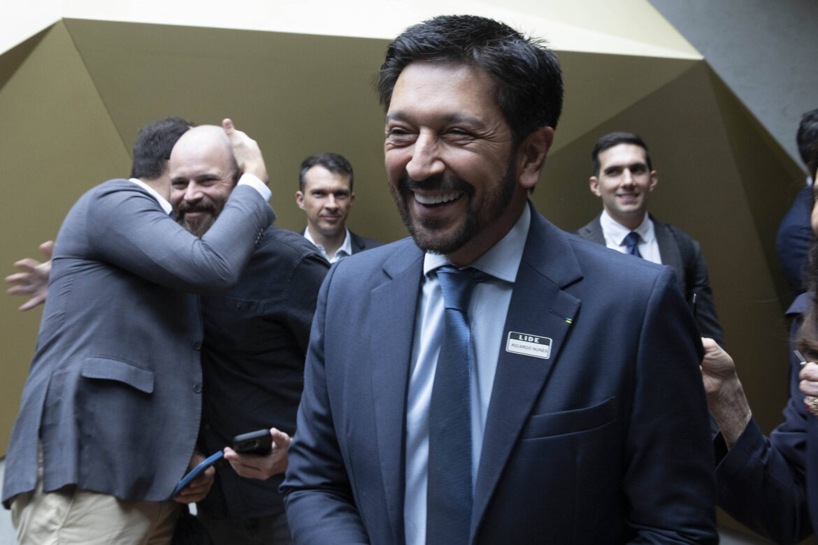 critico-do-pt,-nunes-debate-com-partido-voto-em-seu-candidato-a-camara-de-sp