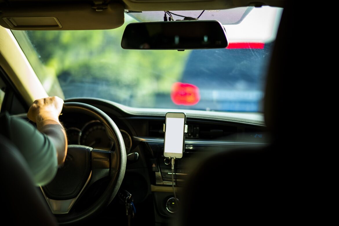 apps-de-transporte-deverao-garantir-acessibilidade-para-cadeirantes