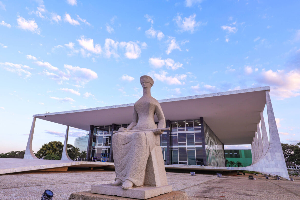 stf-tem-maioria-para-condenar-ex-cupula-da-pm-df-acusada-de-omissao-no-8/1