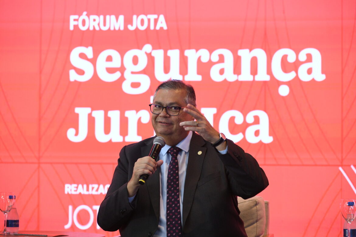 video-dino-apoia-decisao-de-gilmar-e-pede-revisao-da-lei-do-impeachment