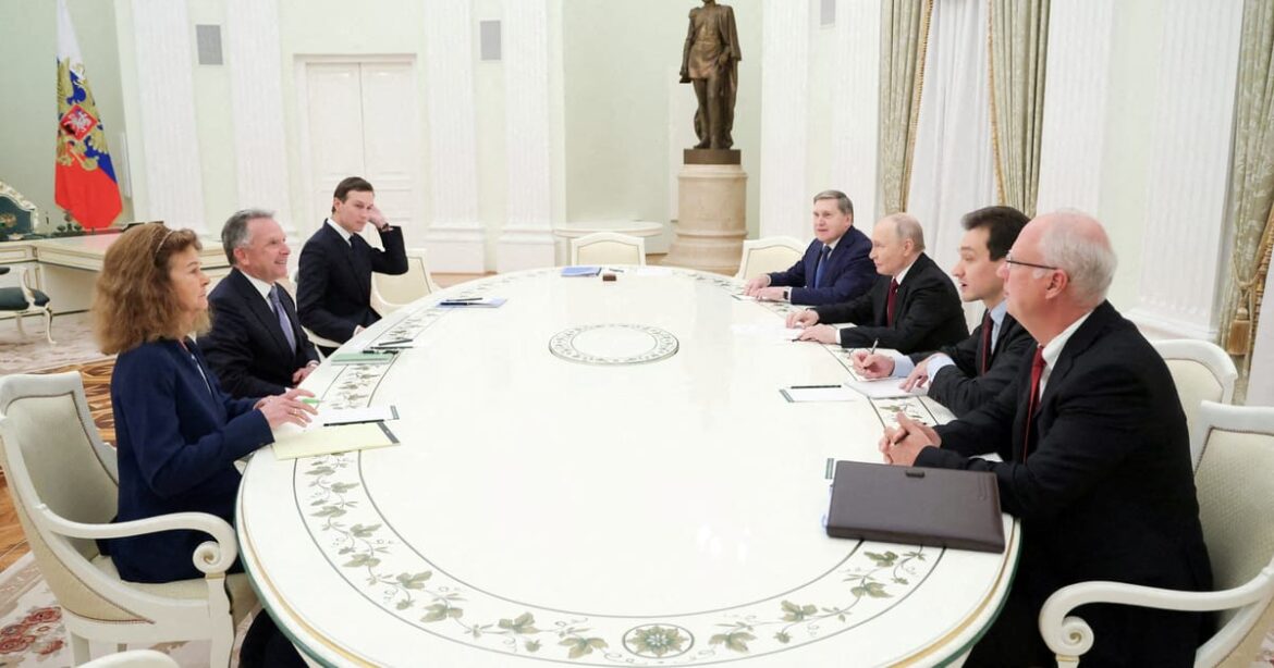 kremlin-diz-que-russia-esta-animada-com-conversas-com-eua-e-disposta-a-se-engajar-mais