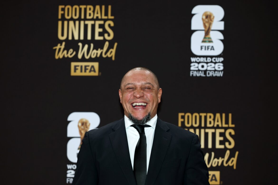 lendas-do-futebol-e-celebridades-marcam-presenca-em-sorteio-da-copa