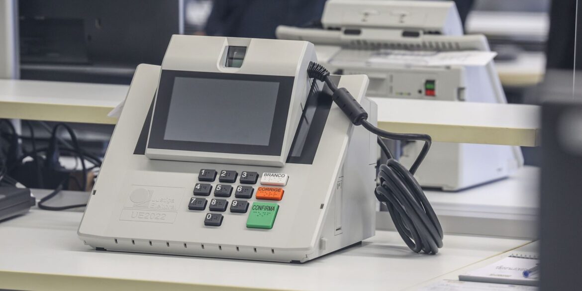 tse-encerra-teste-publico-de-seguranca-das-urnas-eletronicas