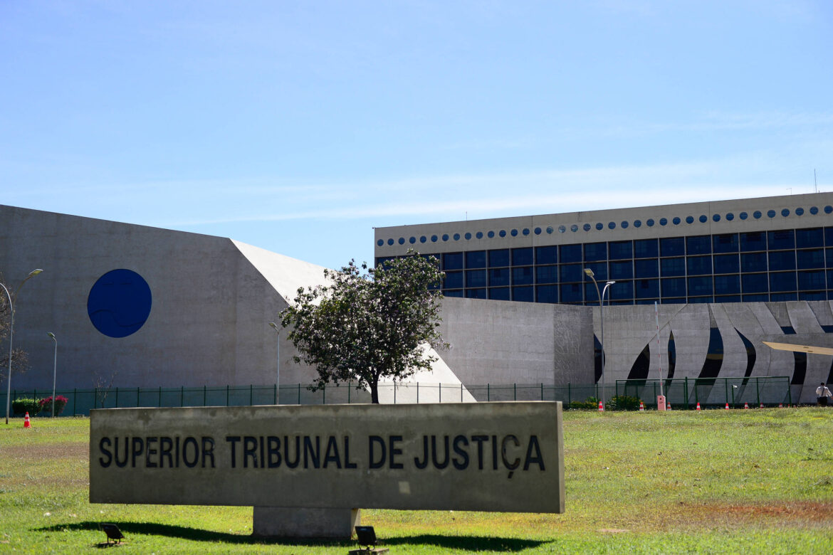 stj-nao-sabe-quem-pagou-caravana-de-oito-ministros-a-italia