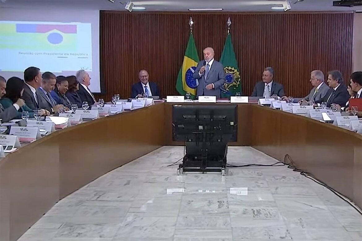 lula-define-data-e-local-da-ultima-reuniao-ministerial-do-ano