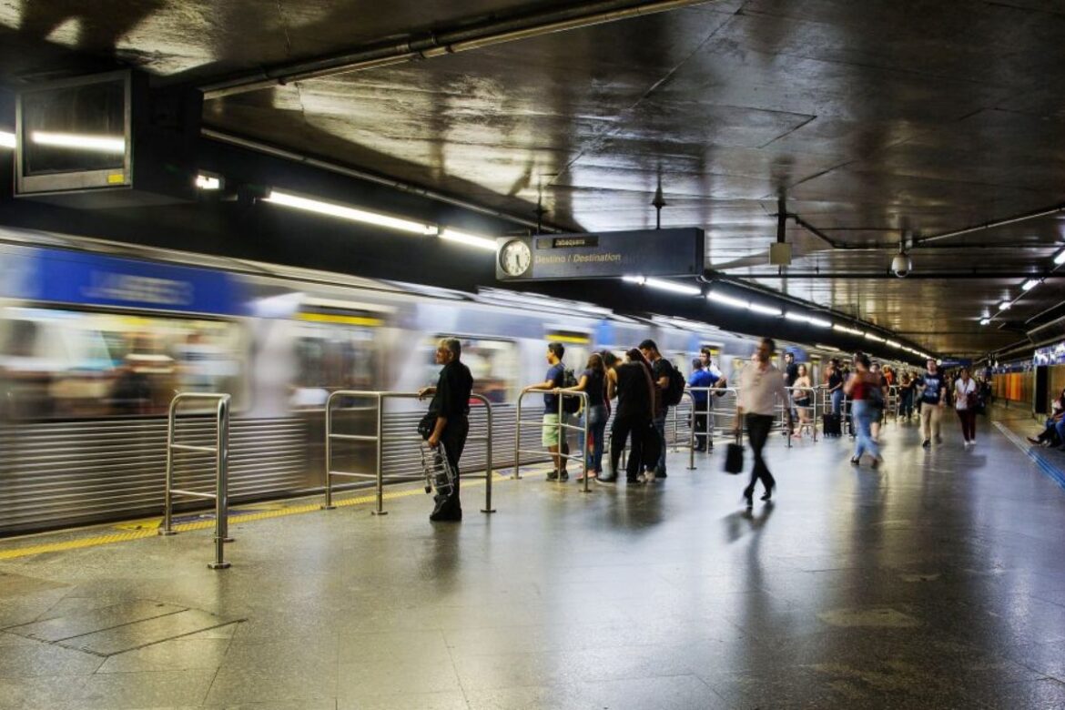 operacao-24-horas:-metro-registra-13,8-mil-passageiros-na-1a-madrugada