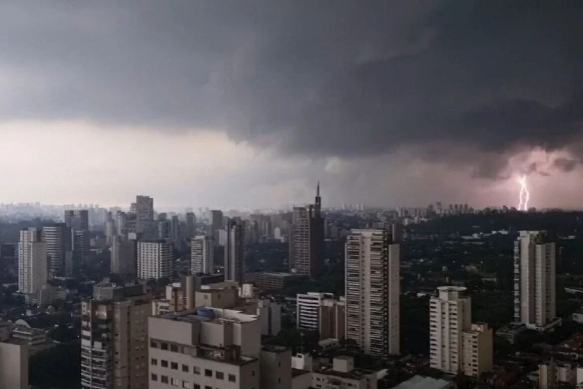 ciclone-aciona-sinal-vermelho-no-sul-e-coloca-resto-do-pais-em-alerta