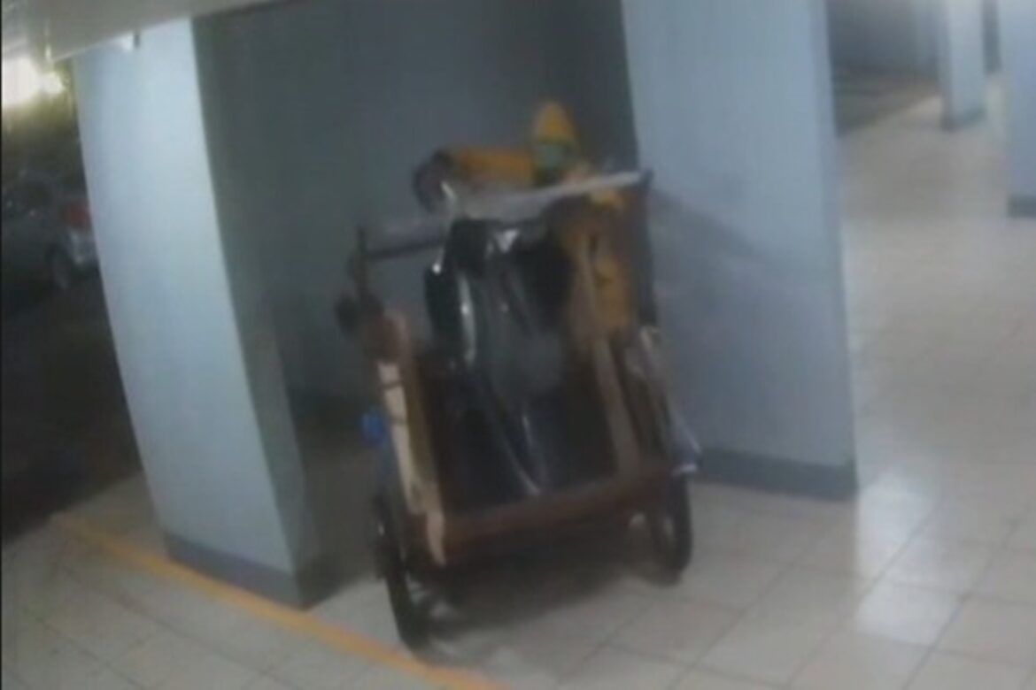 ladrao-esconde-moto-em-carrinho-de-reciclaveis-apos-furto-na-asa-sul