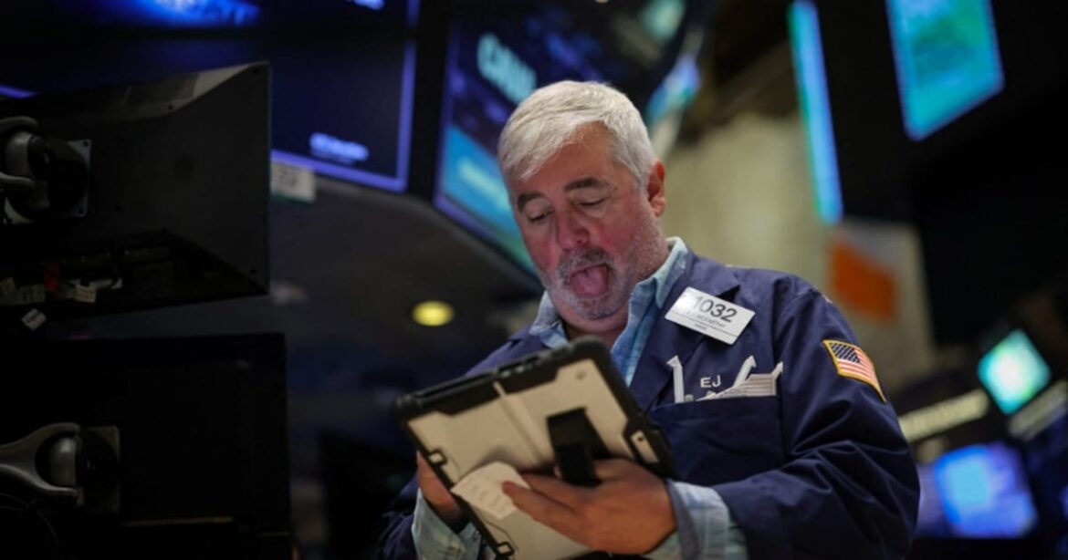 indices-de-wall-street-fecham-em-baixa,-com-investidores-a-espera-de-decisao-do-fed-sobre-juros