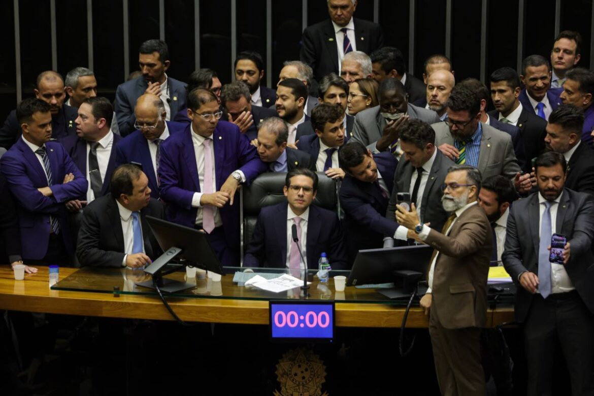 com-dosimetria-pautada,-deputados-bolsonaristas-insistem-em-anistia