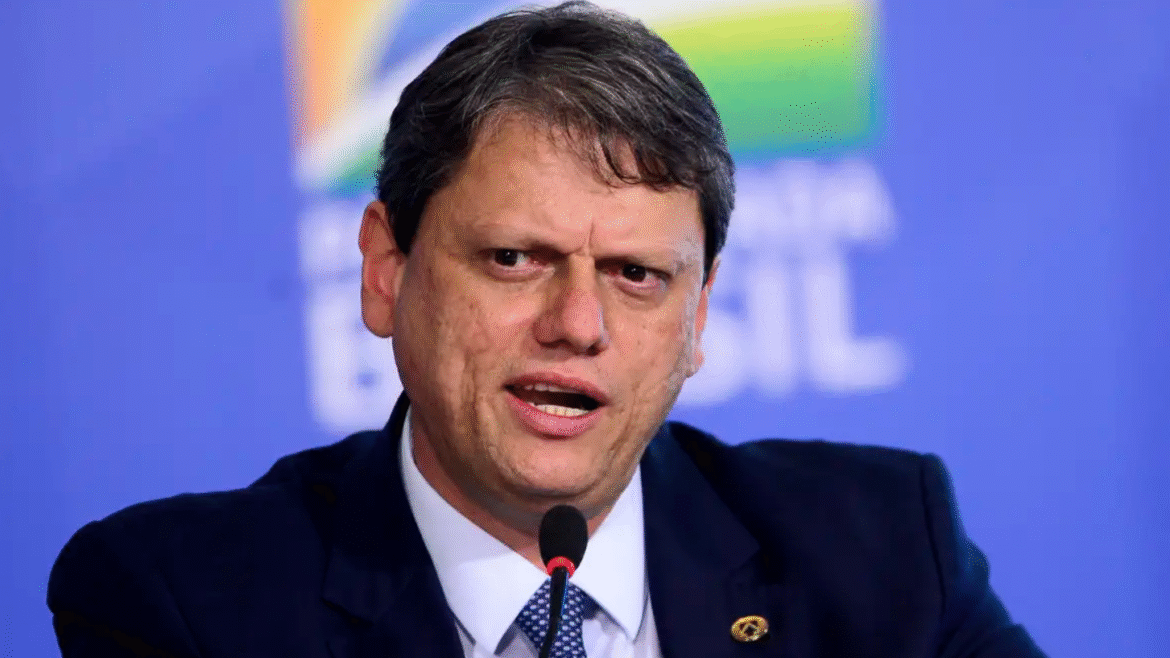 abandonou:-tarcisio-diz-que-nao-se-envolvera-na-campanha-de-flavio