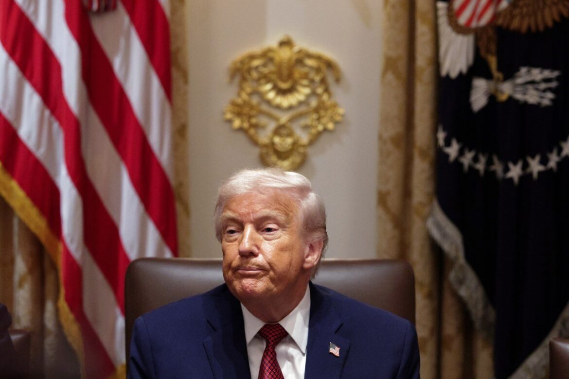 video:-vamos-ficar-com-ele,-diz-trump-ao-anunciar-apreensao-de-petroleiro-na-costa-da-venezuela