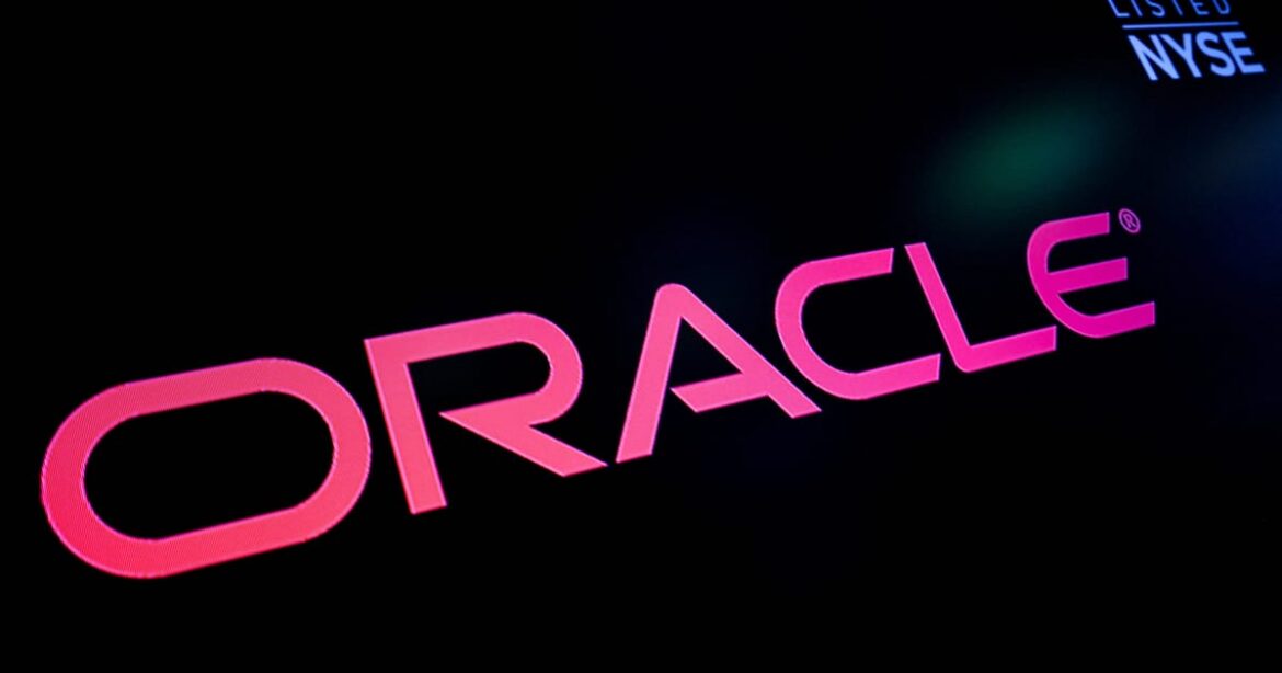 acoes-da-oracle-caem-com-previsoes-sombrias-e-gastos-crescentes;-preocupacoes-com-bolha-de-ia-aumentam