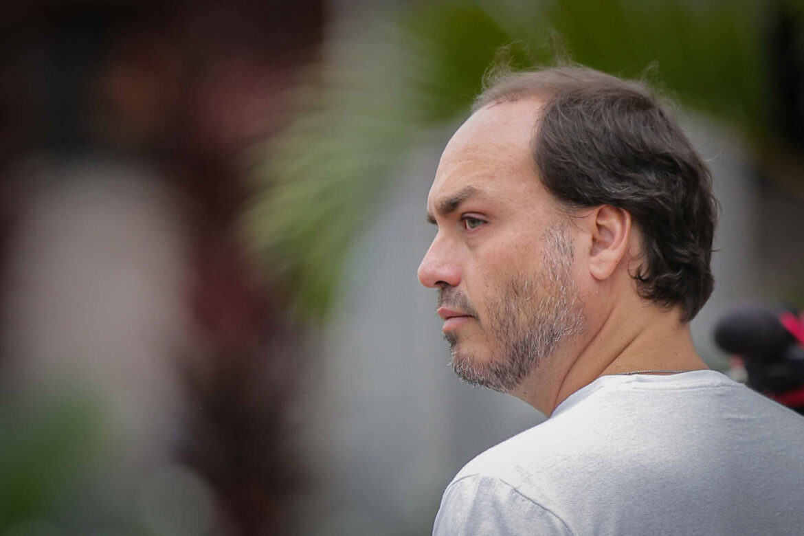 carlos-bolsonaro-anuncia-renuncia-no-rio-para-tentar-senado-por-sc