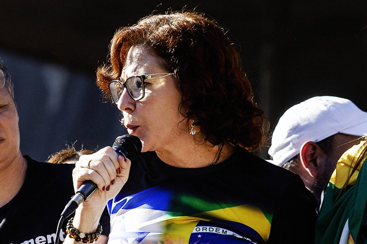 decisao-de-moraes-sobre-zambelli-mostra-judiciario-que-cria-a-propria-lei,-diz-bia-kicis