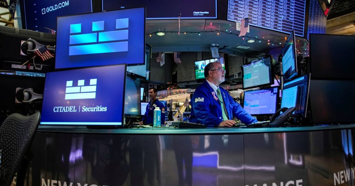 s&p-500-e-nasdaq-caem-apos-broadcom-aumentar-preocupacao-com-bolha-de-ia