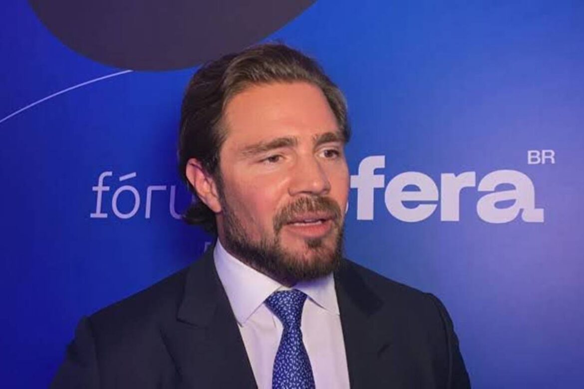 celular-de-vorcaro-tem-seguranca-pesada;-banqueiro-nao-deu-senha-a-pf