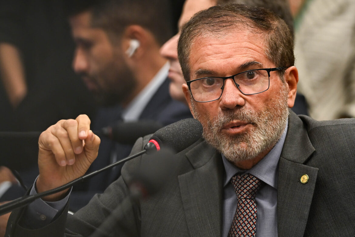 deputado-diz-ter-recebido-bronca-de-lira-por-pedir-dados-sobre-emendas