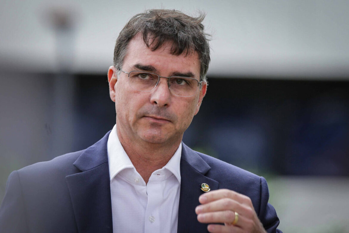 em-jantar,-centrao-pressiona-flavio-e-diz-que-tarcisio-e-melhor-nome