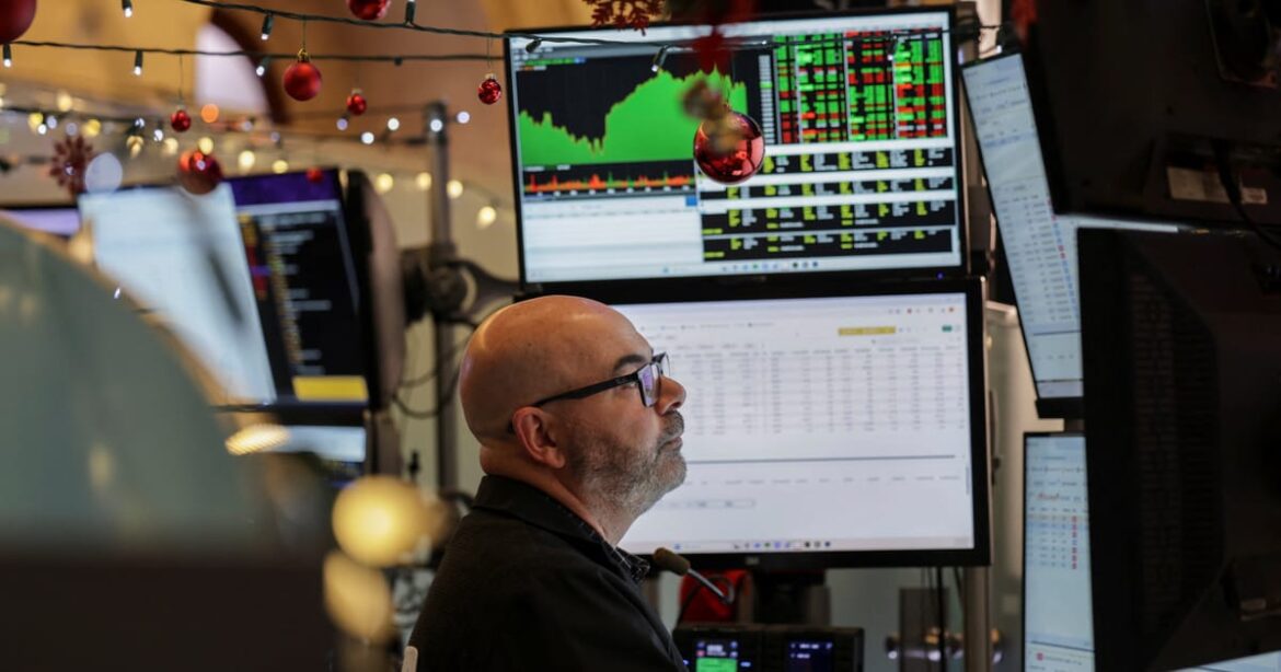 wall-street-fecha-em-baixa;-temores-de-bolha-de-ia-e-inflacao-afastam-os-investidores