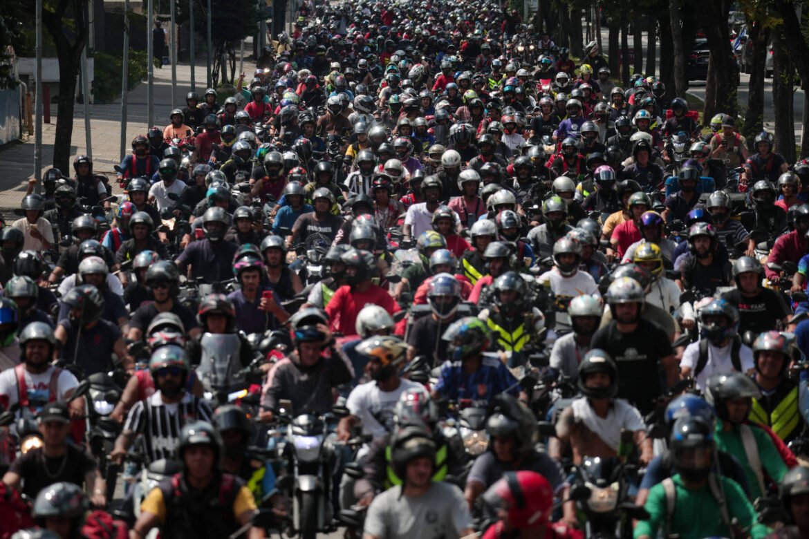 tarcisio-ignora-projeto-do-pt-ao-propor-isencao-de-ipva-para-motos-de-entregadores