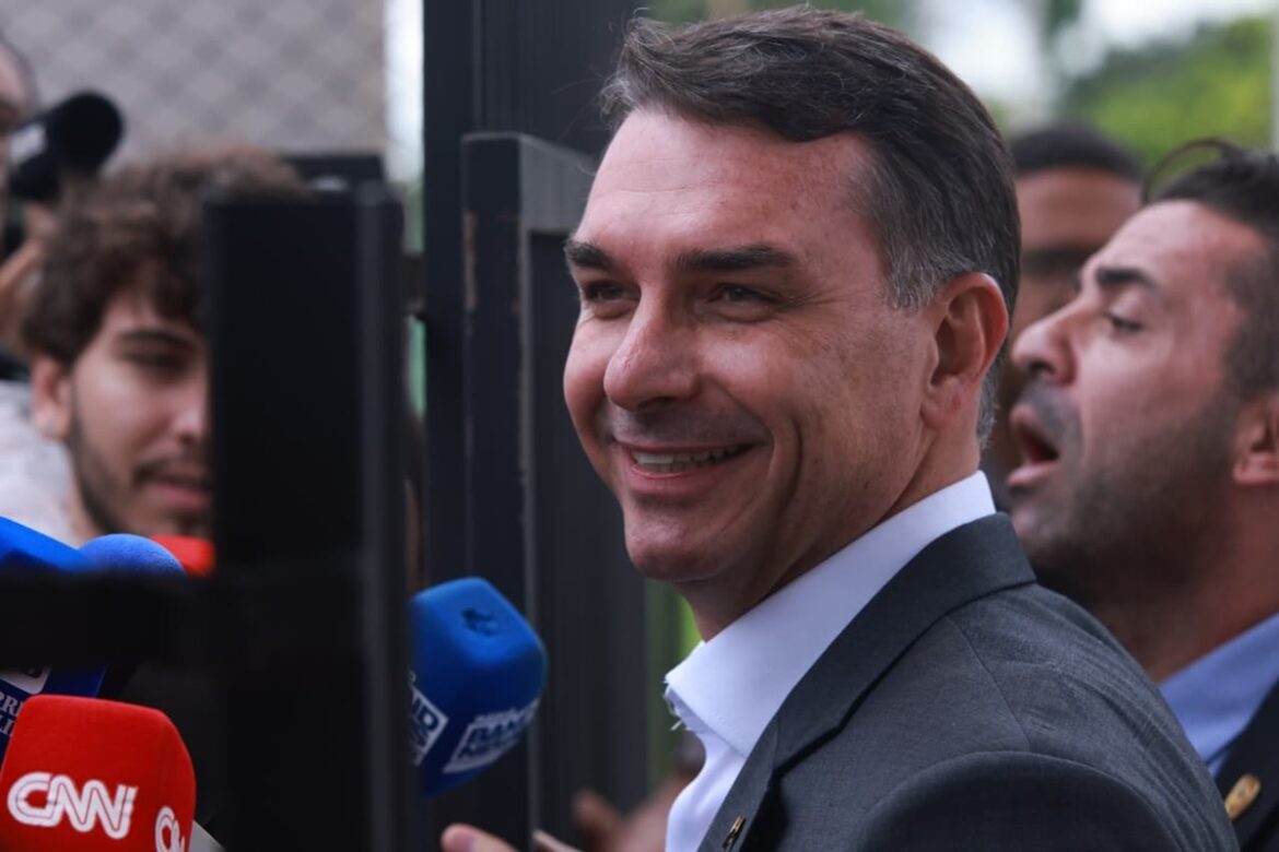 entre-bolsonaristas-81%-acham-que-candidatura-de-flavio-e-para-valer