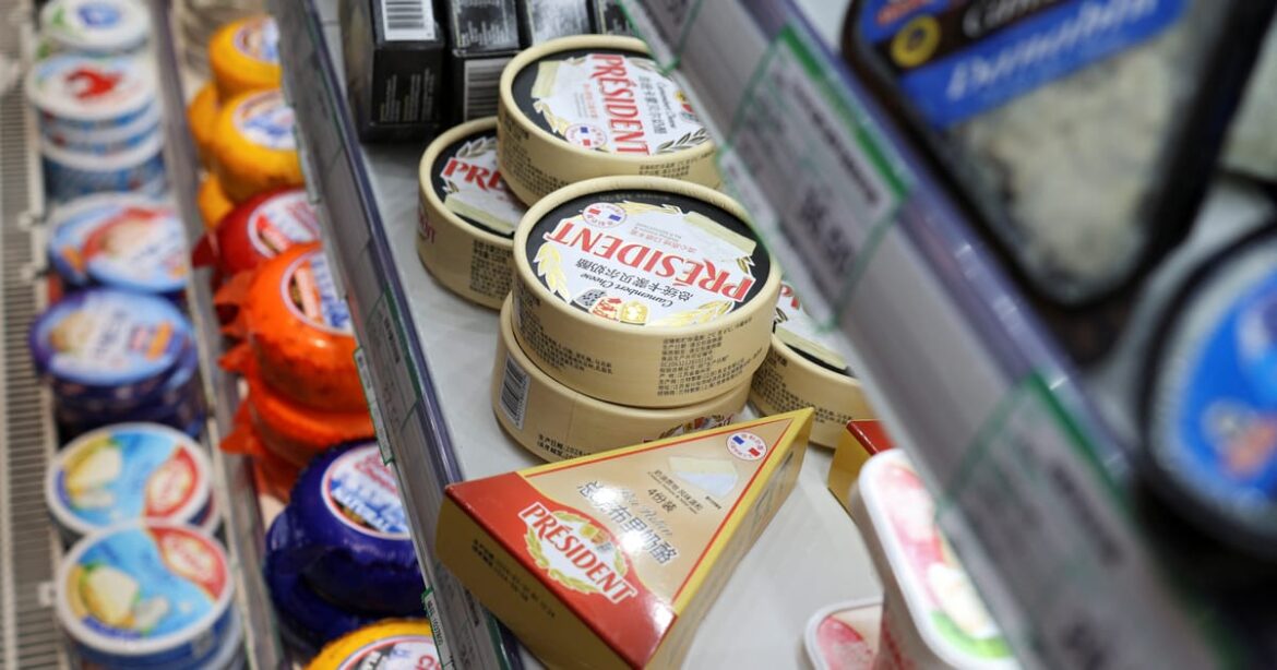 china-atinge-produtos-lacteos-da-ue-com-tarifas-provisorias-de-ate-42,7%