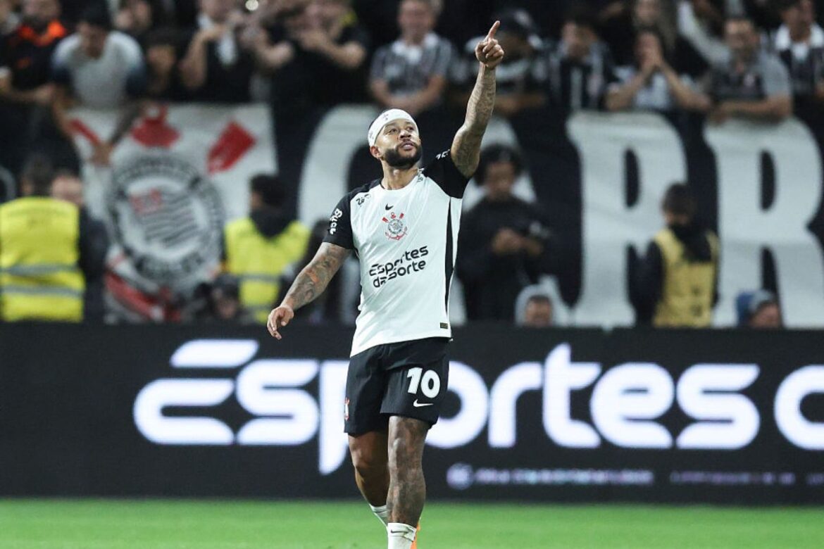 memphis-depay-fatura-bolada-com-titulo-da-copa-do-brasil.-veja-valores