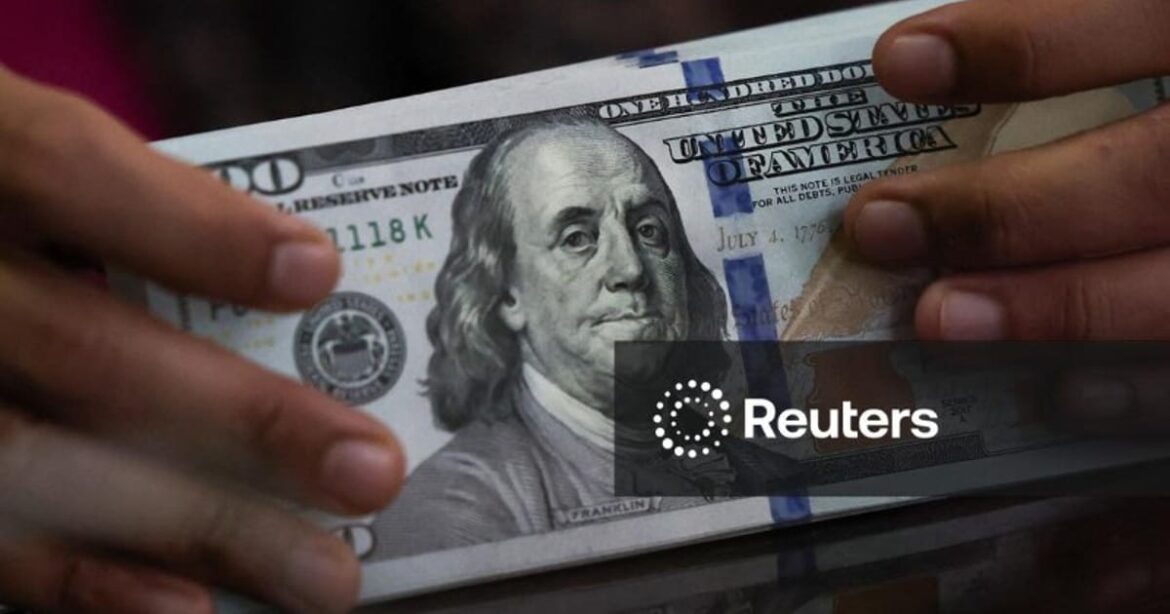 dolar-avanca-ante-o-real-apos-bolsonaro-confirmar-apoio-a-candidatura-de-flavio