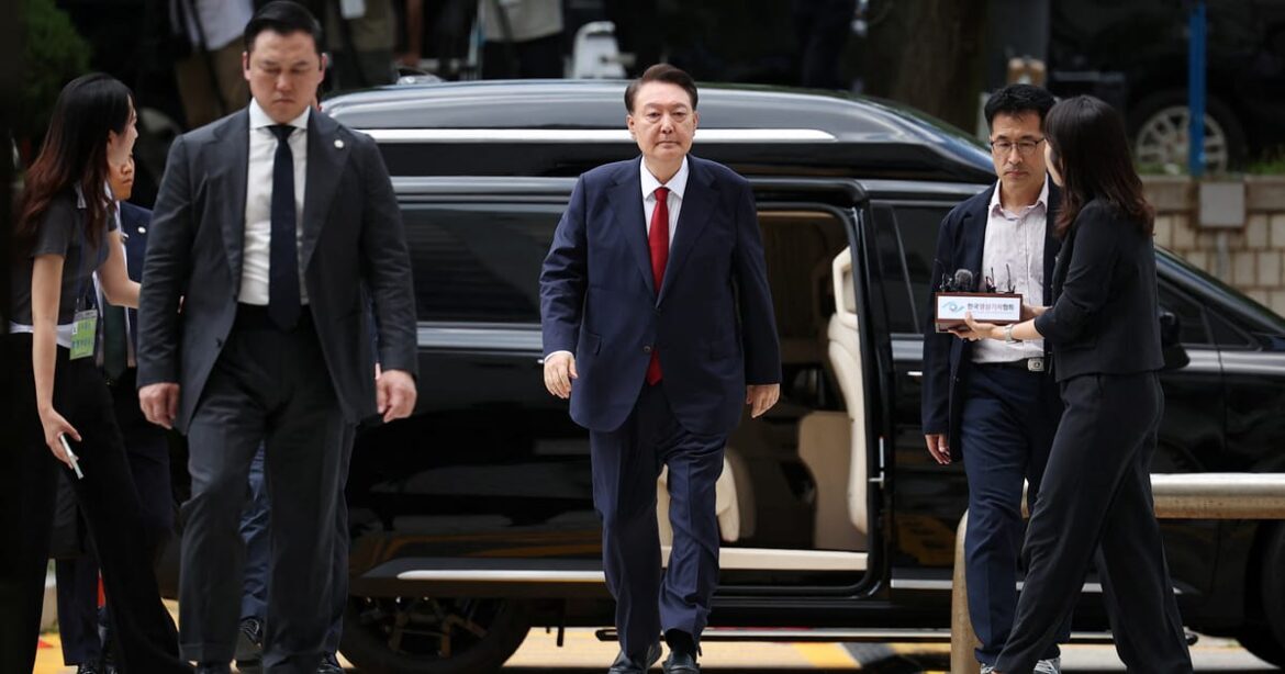 promotor-da-coreia-do-sul-pede-pena-de-10-anos-de-prisao-para-ex-presidente-yoon
