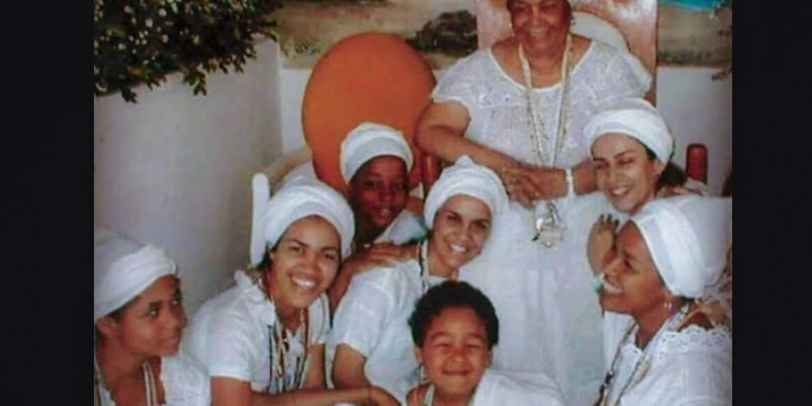 lula-lamenta-morte-de-mae-carmen:-liderou-terreiro-com-muito-amor