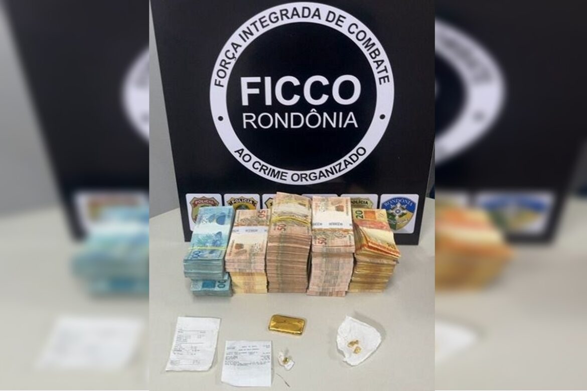 homem-e-preso-com-r$-245-mil-em-especie-e-barra-de-ouro