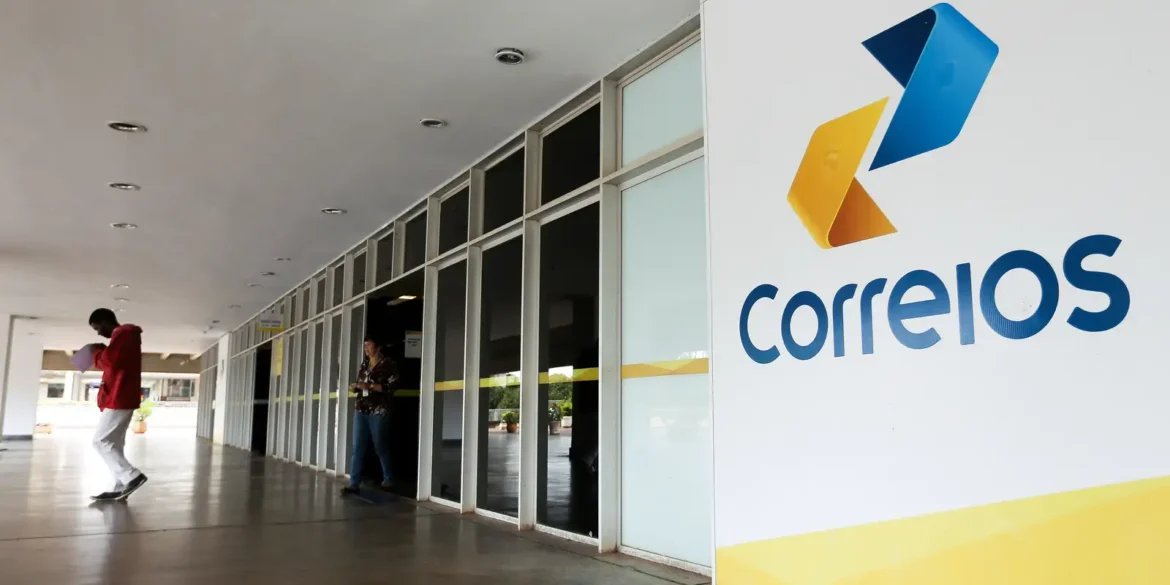 a-crise-dos-correios:-desinvestimento,-escolhas-politicas-e-o-futuro-da-empresa-publica