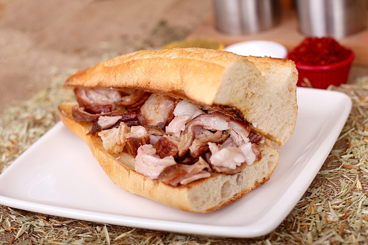 sanduiche-de-pernil-com-abacaxi:-faca-em-casa-o-lanche-cheio-de-sabor