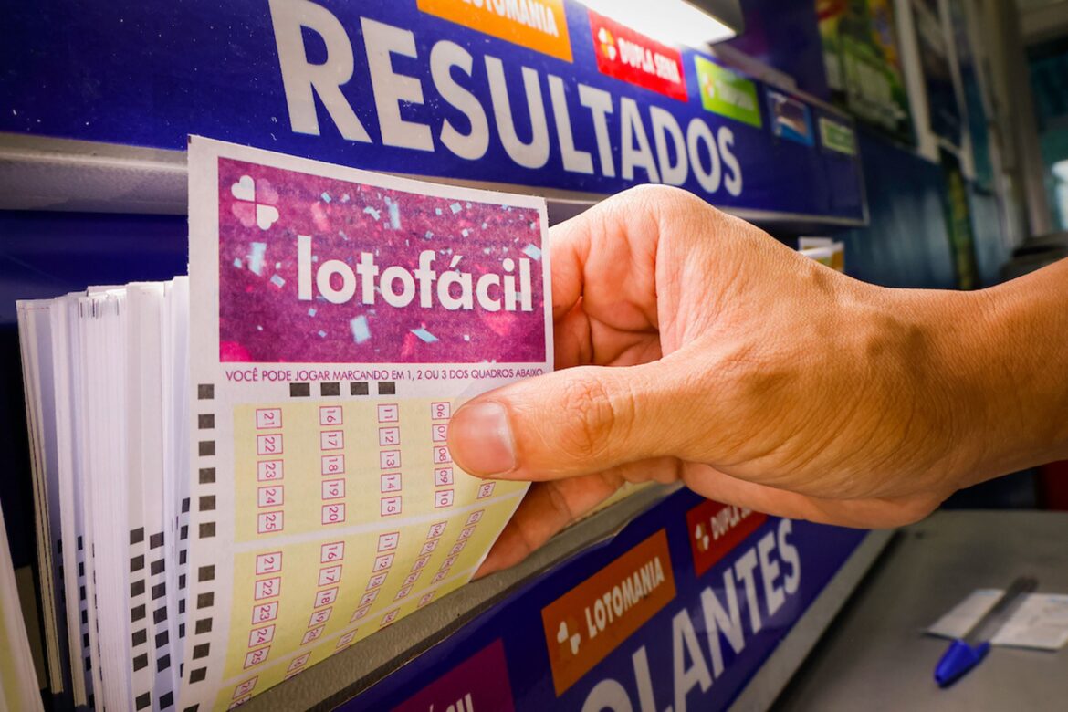 loterias:-lotofacil-3573-sorteia-r$-1,8-milhao-neste-sabado.-confira